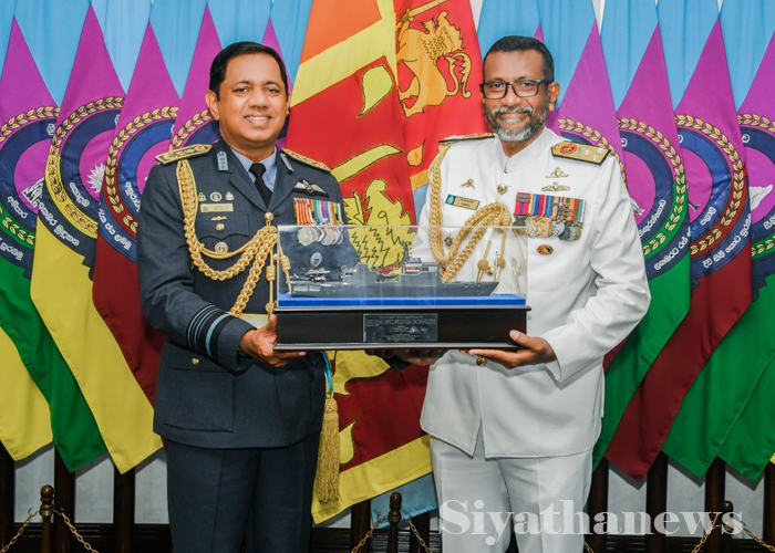 නව නාවික හමුදාපති හා ගුවන් හමුදාධිපති අතර හමුවක්