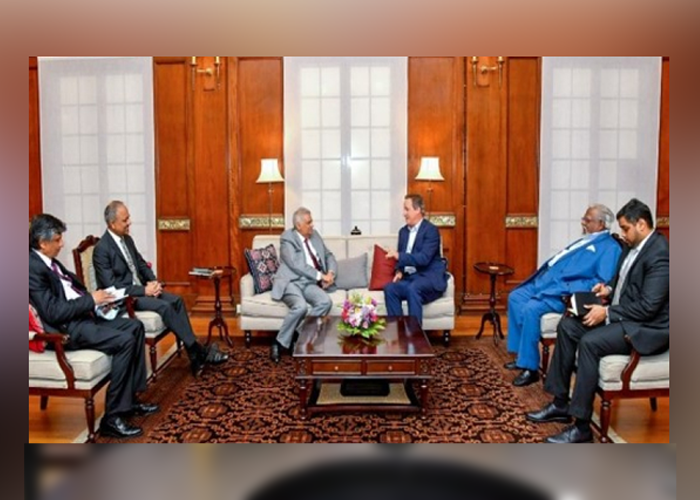 බ්‍රිතාන්‍ය හිටපු අගමැති ජනපති හමුවෙයි