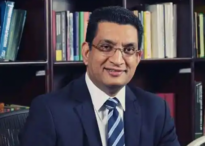 විදේශ ඇමති ඉන්දියාවේ සංචාරයක