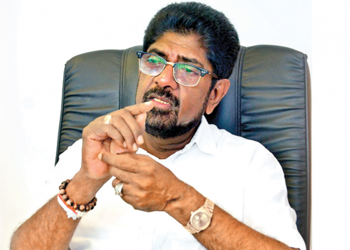 ඉදිරි සති කිහිපයේ ඖෂධ රැසක් ලැබීමට නියමිතයි – සෞඛ්‍ය අමාත්‍ය