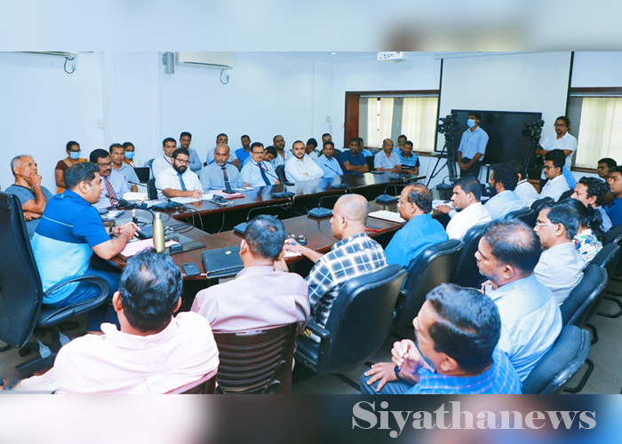 විදුලි වෘත්තීය සමිති සහ බලශක්ති ඇමති අතර සාකච්ඡාවක්