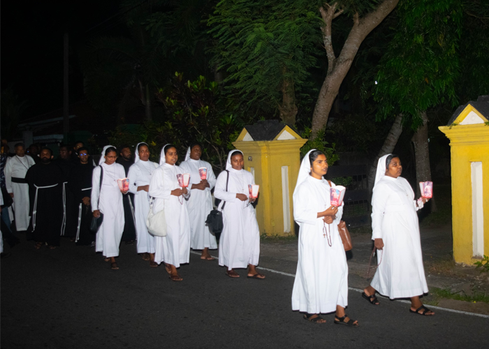 පාස්කු වින්දිතයින්ට යුක්තිය ඉල්ලා පා ගමනක්