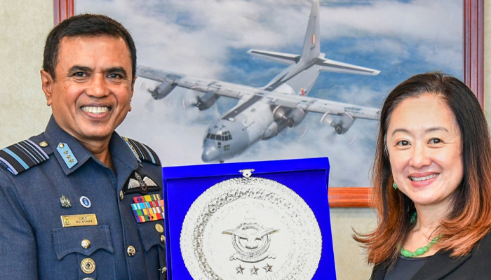 ගුවන් හමුදාපති සහ අමෙරිකානු තානාපති අතර හමුවක්