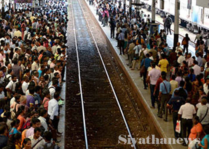 දුම්රිය වර්ජනයේ – කාර්යාල දුම්රිය 11ක් නවතී(VIDEO)