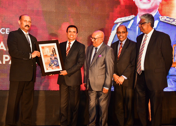 නව ගුවන් හමුදාධිපතිට උපහාර උළෙලක්