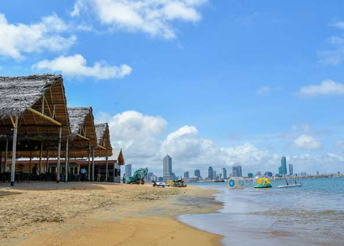 පළමු කෘත්‍රිම වෙරළ මෙතැනින් දකින්න