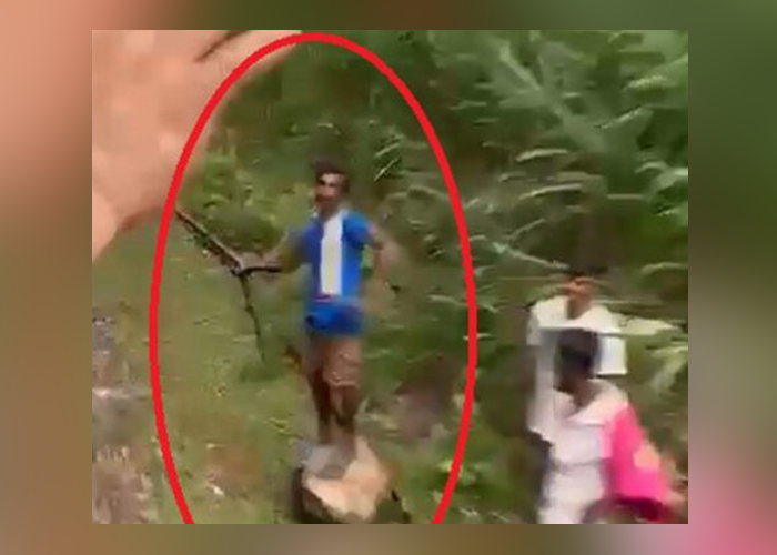 උඩරට මැණිකේ දුම්රියේ ගිය චීන කතට අකරතැබ්බයක්