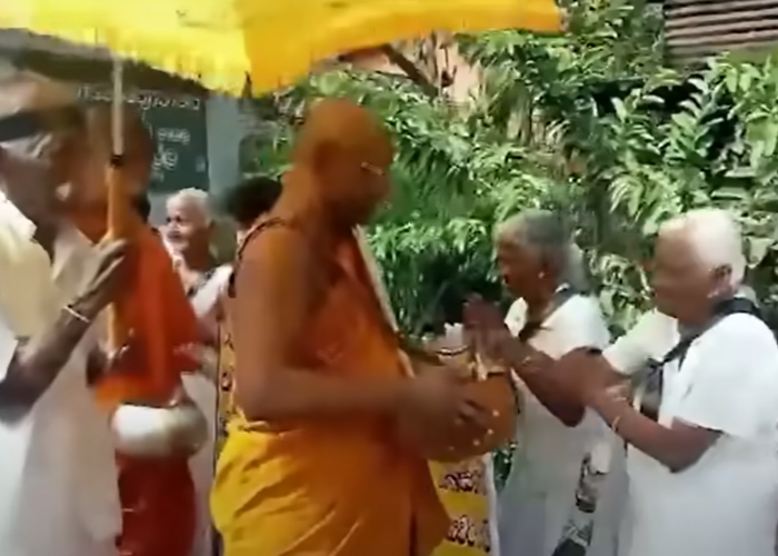 පිණ්ඩපාතයෙන් ගෙවූ විදුලි බිල
