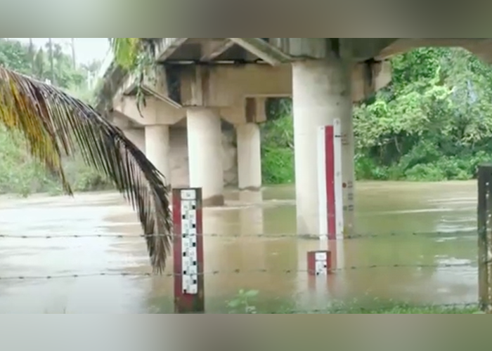 නිල්වලා ගඟට යළිත් ගංවතුර අනතුරු ඇඟවීම්(VIDEO)