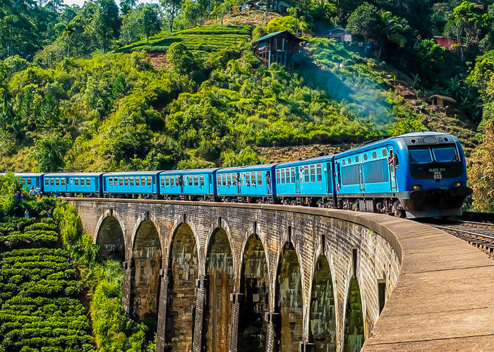 උඩරට දුම්රිය මාර්ගය අවහිර වෙයි