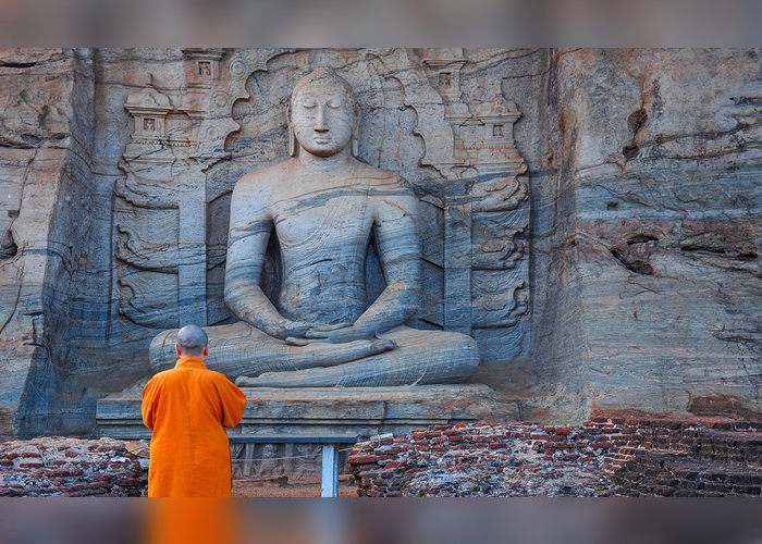 ඉල් පුර පසළොස්වක පොහොය අදයි