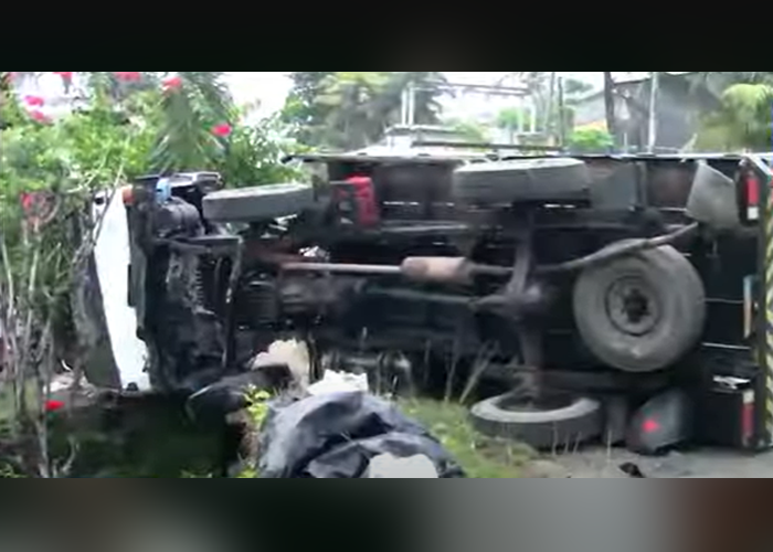 ලොරි රථයක් පෙරලීමෙන් එක් අයෙක් මරුට