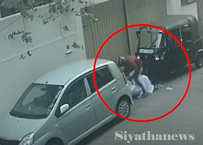 රන් මංකොල්ලය ආරක්‍ෂිත කැමරාවේ(VIDEO)