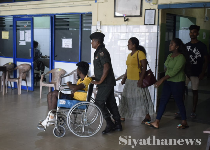 වර්ජනය නිසා රෝහල්වලට හමුදාව