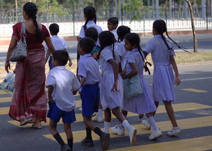 මරු කැඳවන පදික මාරුව පිළිබද අවධානය යොමු කරන්න (VIDEO)