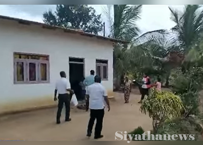 අභ්‍යාස පොත් 3ක් මිලදී ගැනීමට නොහැකිව අසරණ වූ දරුවන් තිදෙනාට ශිෂ්‍යත්වයක් (VIDEO)