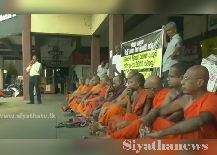 විදුලි පනතට එරෙහිව සංඝරත්නය මහ මඟට (VIDEO)