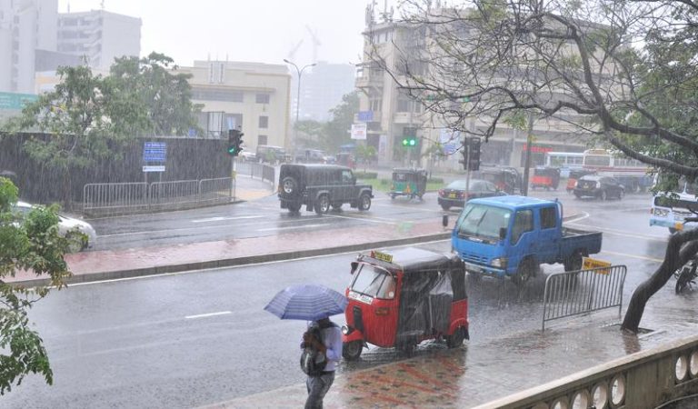 අදත් ප්‍රදේශ කිහිපයකට වැසි