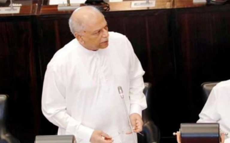 ඉන්දීය අග්‍රාමාත්‍යවරයාට පාර්ලිමේන්තුවේ සුබ පැතුම්