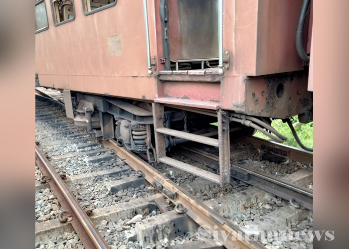 මුහුදුබඩ මාර්ගයේ දුම්රිය ගමනාගමනයට බාධා