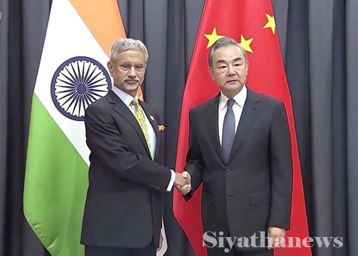 චීන සහ ඉන්දීය විදේශ අමාත්‍යවරුන් අතර හමුවක්