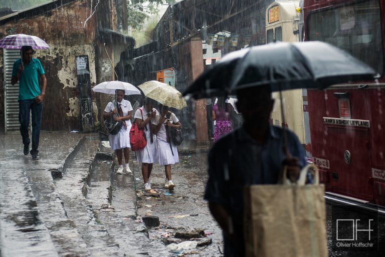 ප්‍රදේශ කිහිපයකට වැසි