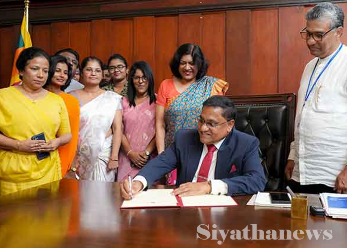 විජිත අමාත්‍ය ධුරයේ වැඩ භාරගනියි