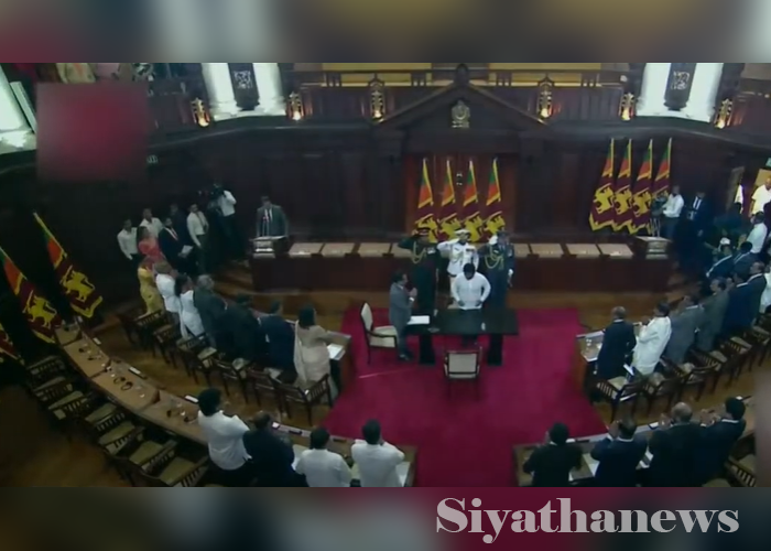 නව රජයේ කැබිනට් මණ්ඩලය දිවුරුම් දෙයි – අමාත්‍යවරුන් 21කට සීමා වෙයි (VIDEO)