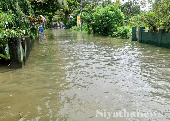 තද වැසි හේතුවෙන් මාතර දිස්ත්‍රික්කයට ගංවතුර තත්ත්වයක් (VIDEO)