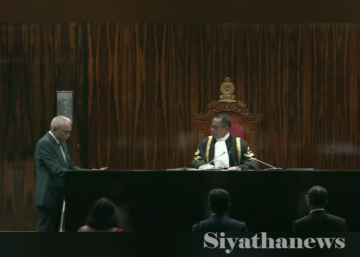 නිසාම් කාරියප්පර් මන්ත්‍රී ධුරයේ දිවුරුම් දෙයි