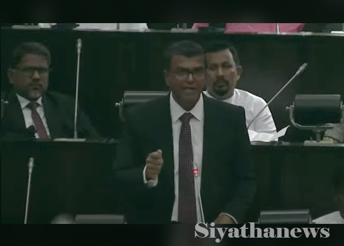 වලේ වැටෙන් නැති ආණ්ඩුව (VIDEO)