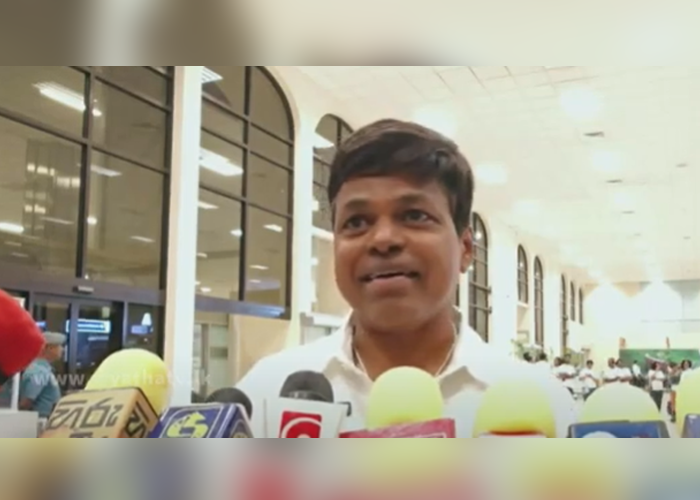 කඳු නැගීමේ ශූර ජොහාන් දිවයිනට (VIDEO)