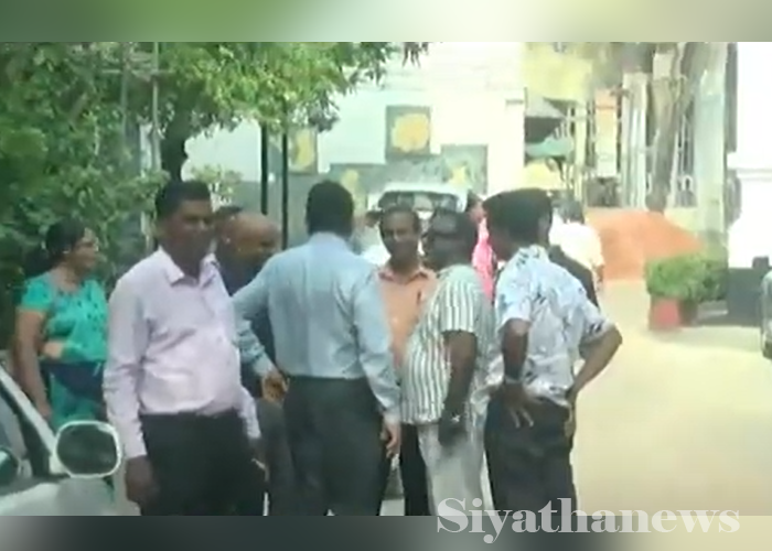 ගුරු ගෙදරත් මාලිමාවට (VIDEO)