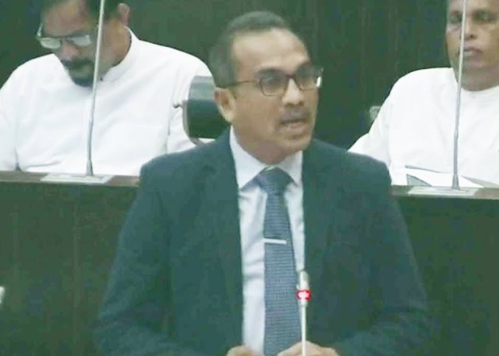 පාර්ලිමේන්තුවට ආ බස් පර්මිට් (VIDEO)