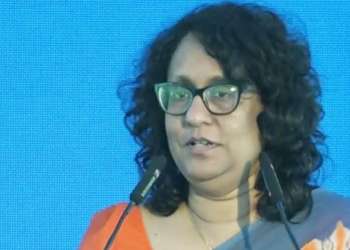 කාන්තාවන්ගේ වෘත්තිය නිදහස ගැන කතා කරන අගමැතිනිය (VIDEO)