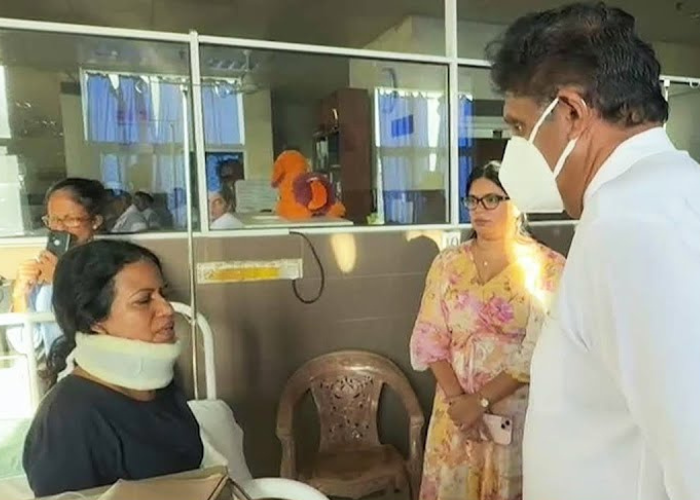 සදමාලි බලන්න ගිය සජිත් (VIDEO)