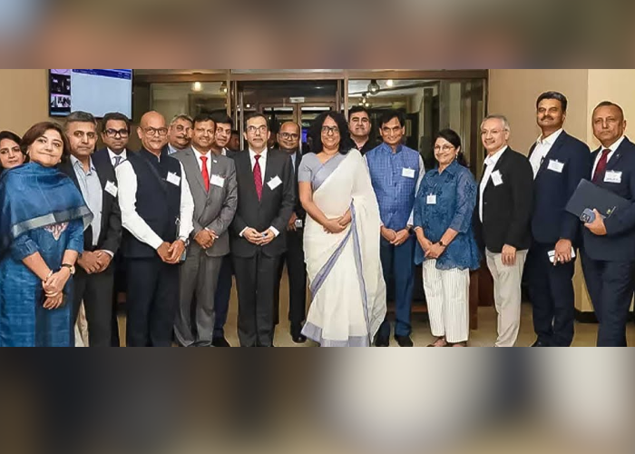 ඉන්දීය කර්මාන්ත සම්මේලනයේ ප්‍රධානීන් හමුවූ අගමැතිනිය. (VIDEO)