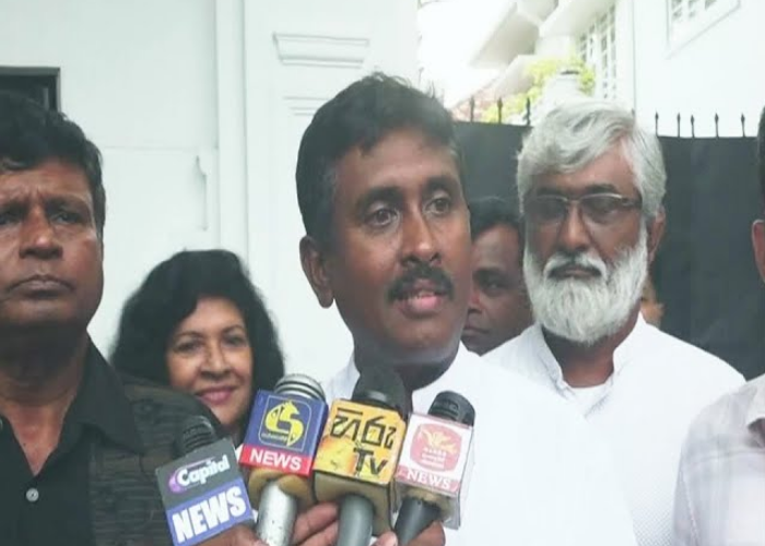 සජිත් හමුවීමට විදුලිය පාවිච්චි කරන්නන්ගේ සංගමය ඇතුලු සිවිල් සංවිධාන කිහිපයක් (VIDEO)