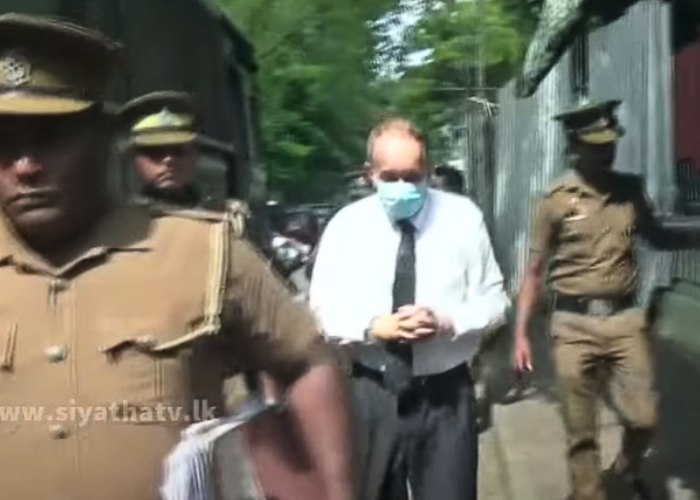 Sri Lankan හිටපු සභාපති නිශාන්ත අධිකරණයට. (VIDEO)