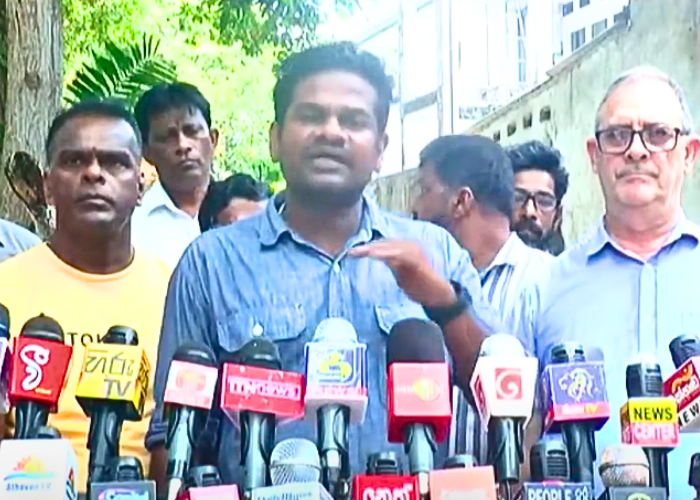 ලංගම සහ පෞද්ගලික දුරගමන් සේවා බස් රථ ඒකාබද්ධ කාලසටහනට විරෝධය (VIDEO)