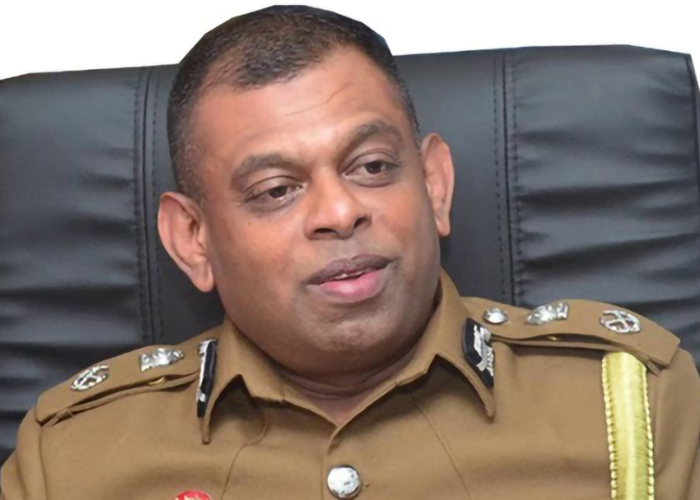 2022 අරගලයට පහරදීම සම්බන්ධයෙන් අත්අඩංගුවට ගත් හිටපු පොලිස්පති දේශබන්දු තෙන්නකෝන්ට ඇප – විදෙස් ගමන් තහනම්