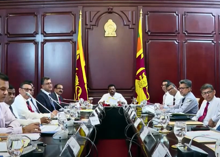 ආරක්ෂක හමුදාවේ වෘත්තීයභාවයට ජනපතිගෙන් සැලසුම් (VIDEO)