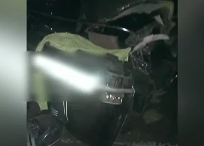 ඇල්ලේ ත්‍රී රෝද අනතුරක් – අයෙකු මරුට (VIDEO)