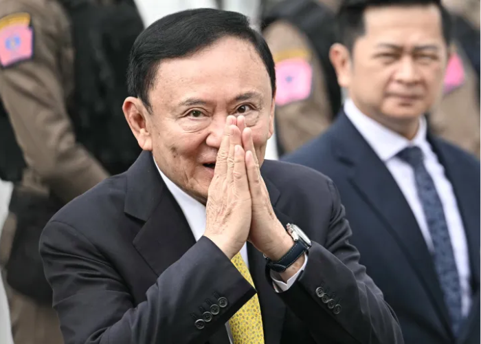 තක්සින් ෂිනවාත්‍රාට එරෙහිව එල්ල වූ බලය අයුතු ලෙස භාවිතා කිරීමේ චෝදනාවට වසරක සිර දඬුවමක්