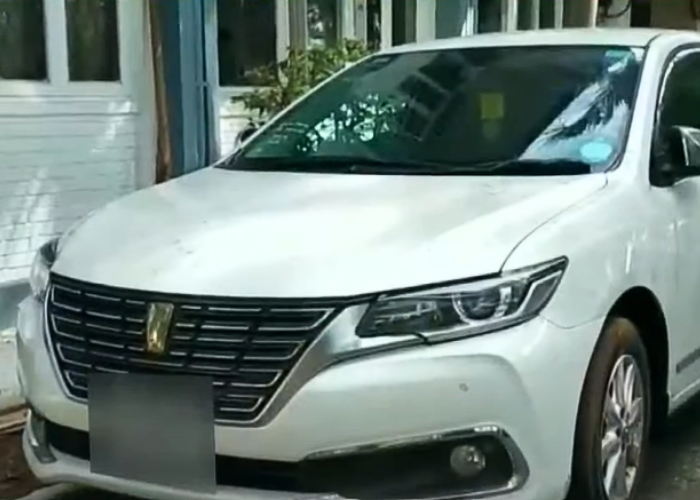 සම්පත් මනම්පේරිට අයිතියි කියන මෝටර් රථයක් ඇඹිලිපිටියෙන් (VIDEO)