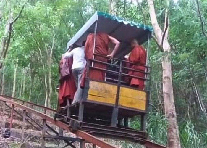 නා උයන ආරණ්‍ය සේනාසනයේ අනතුරින් භික්ෂූන් වහන්සේලා 7ක් අපවත් වෙති