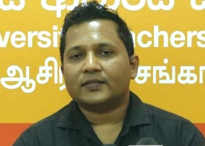 ගැටළු වලට විසදුම් ඉල්ලා විශ්වවිද්‍යාල ආචාර්යවරුන් වැඩ වර්ජනයේ (VIDEO)