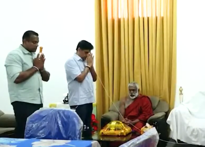 සජිත් දිඹුලාගල සහ දීඝවාපි නායක ස්වාමීන් වහන්සේලා බැහැදකී (VIDEO)