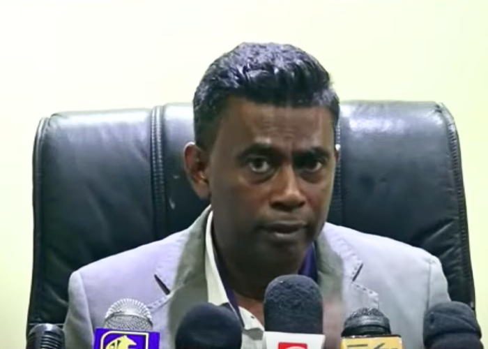 රේගුවේ වාහන නිෂ්කාශනය කිරීමේ ප්‍රමාදය දැන් අඩුවෙමින් පවතී (VIDEO)