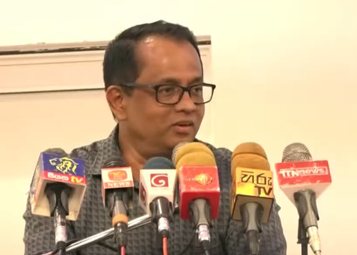 බඩ දගලන පාර්ලිමේන්තුවේ කුස්සිය (VIDEO)